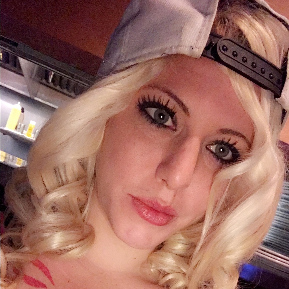 Meet your Posher, Ashlee